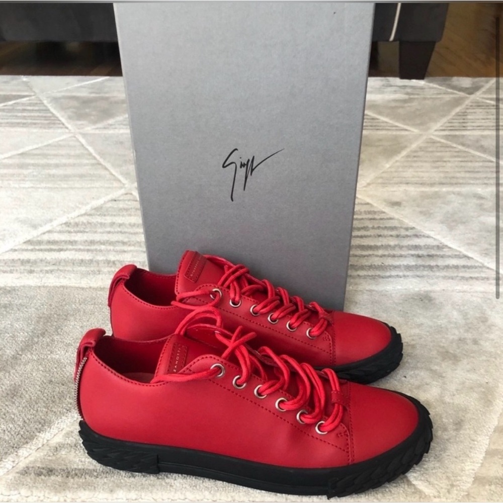 Giuseppe Zanotti Gray Shoe Box with Signature Logo